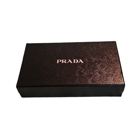 Prada Saffiano Fiocco Ribon Bifold Wallet. - Picture 16 of 16